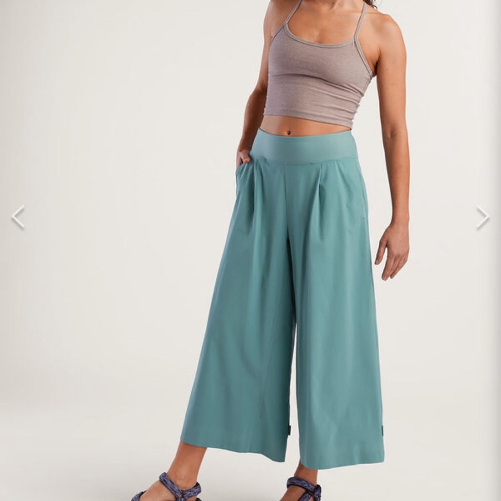 Title Nine Teal Wide Leg Pants